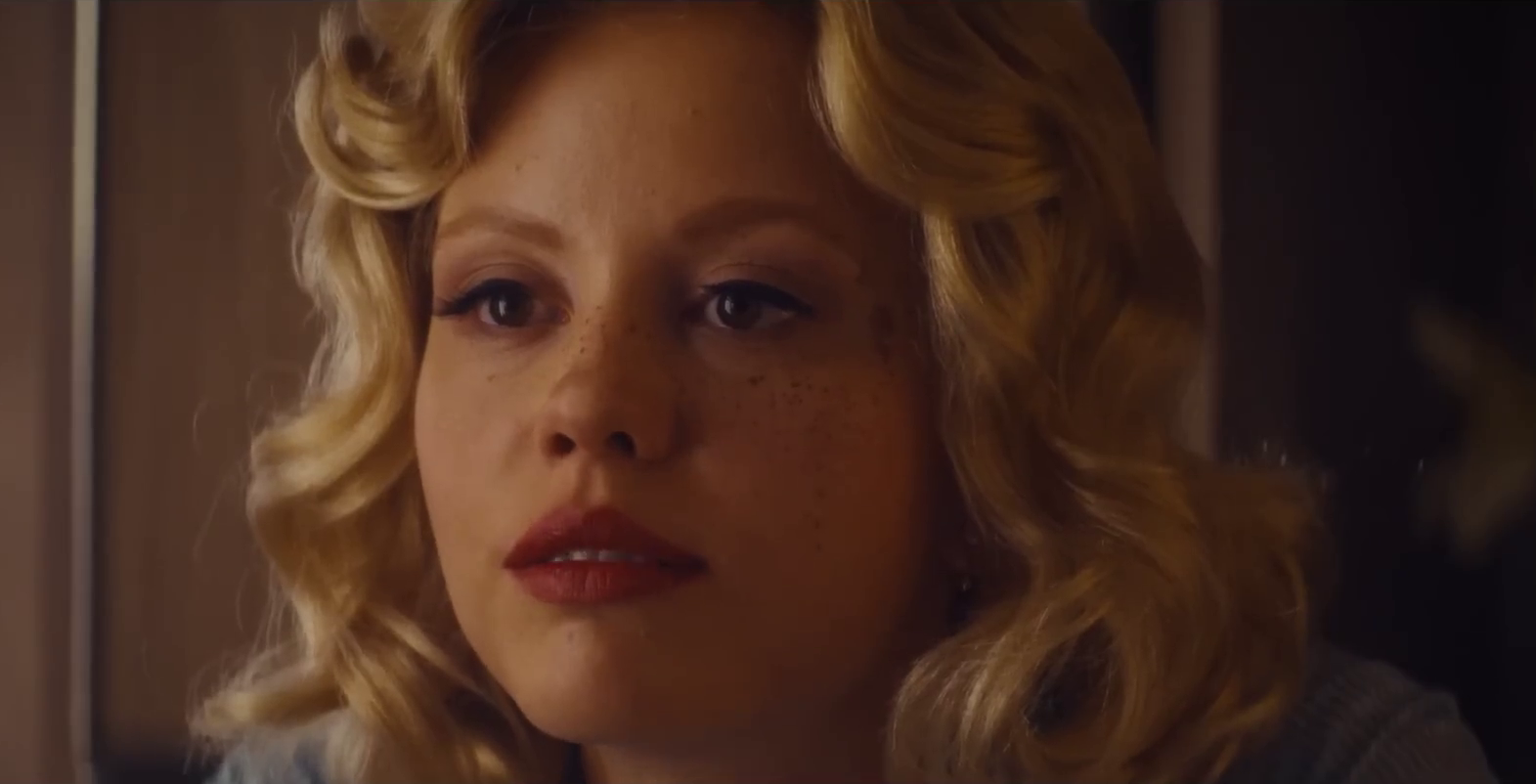 Mia Goth é Maxine Minx em ´Maxxxine`: a atriz já afirmou que o longa é o melhor da trilogia